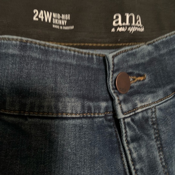 Size 24 jeans - Picture 2 of 2